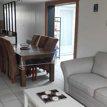 La Petite Trapue Casa de Férias Desvres